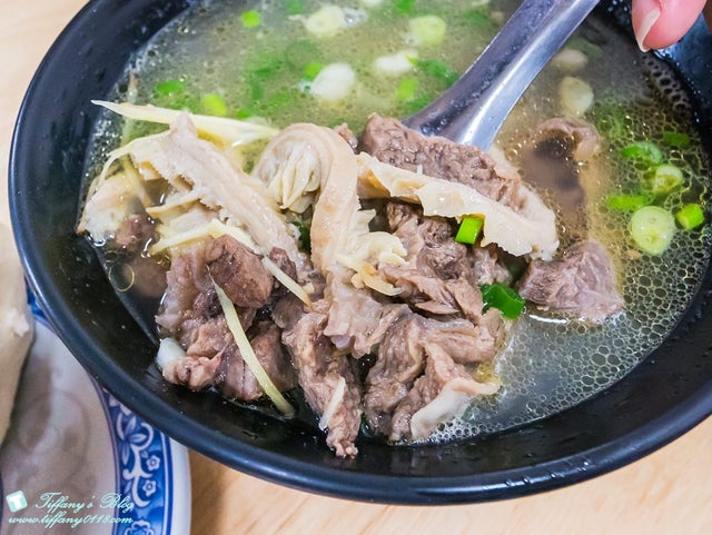 Order Beef and Tripe Soup跷脚牛肉 food online from Frice store, Chino Hills on bringmethat.com