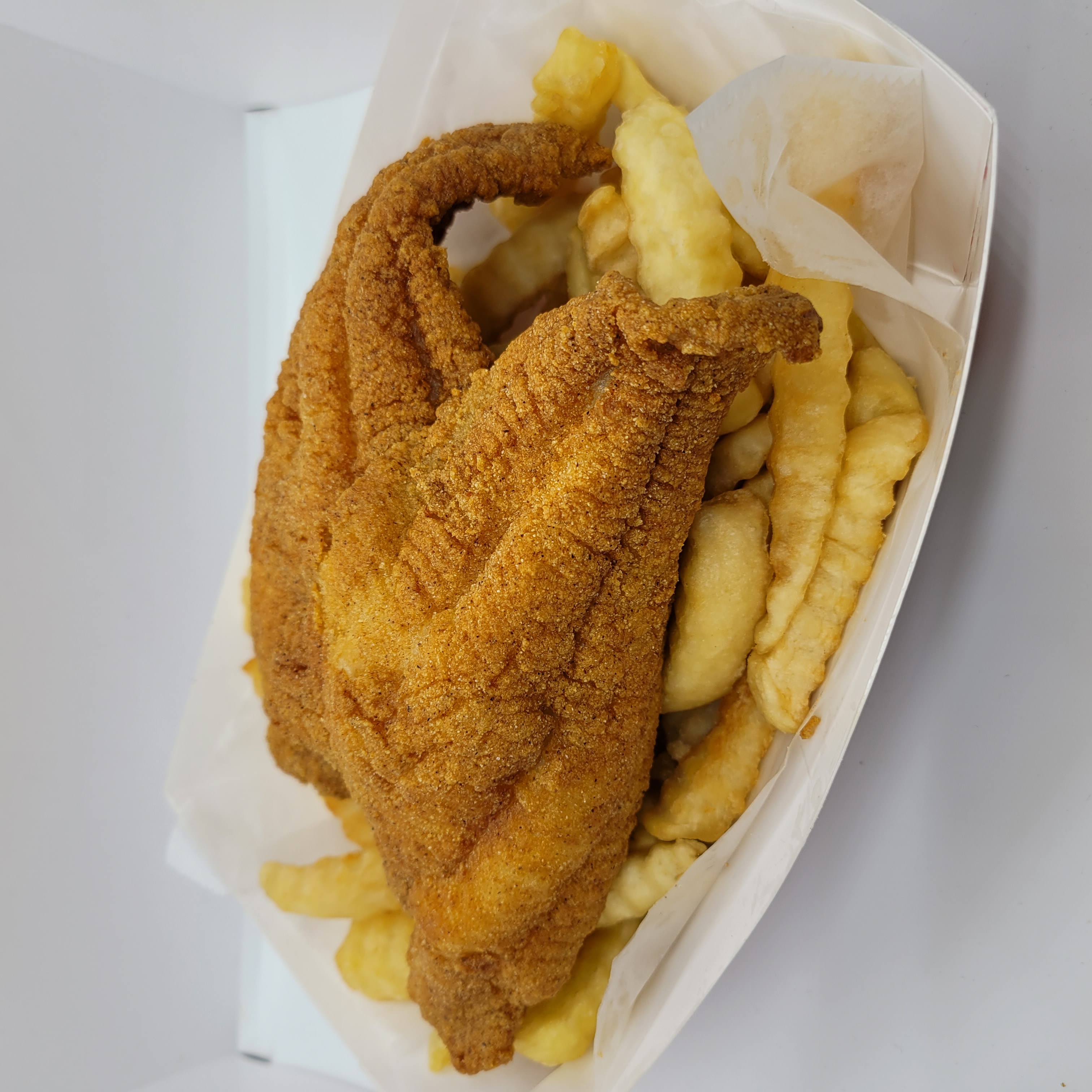 Order Catfish Basket food online from Wilma Famous Chicken & Fish store, Chicago on bringmethat.com