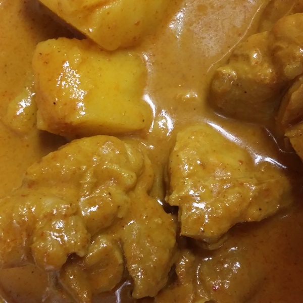 Order Yellow Curry food online from Life Thai Fusion store, Santa Clarita on bringmethat.com