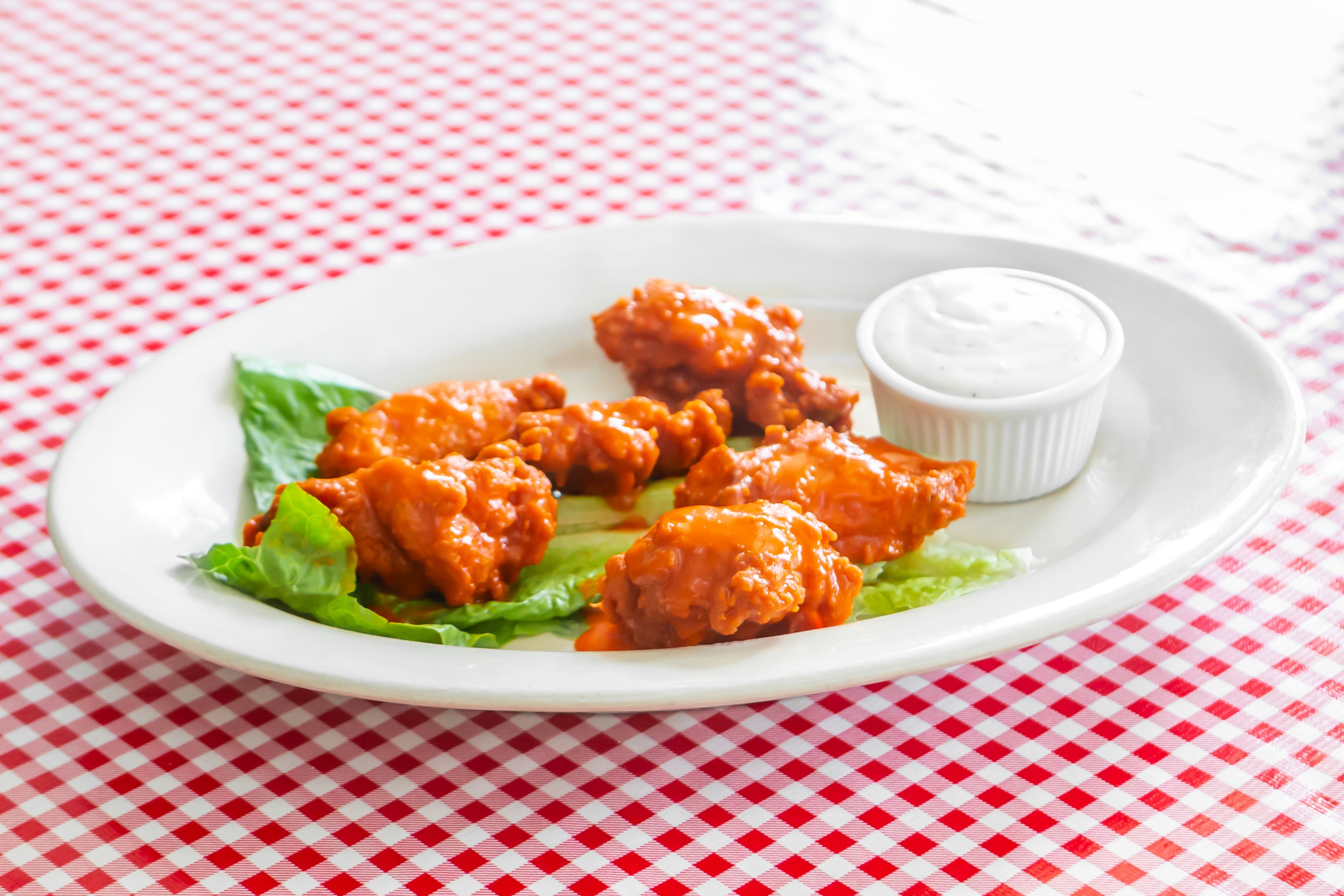 Order Hot Wings - 6 Pieces food online from Bek's Nizza Pizza store, Arlington on bringmethat.com