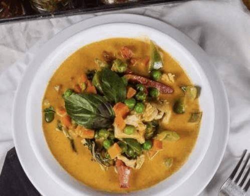 Order Panang Curry food online from Boonsee Thai Kitchen store, Norco on bringmethat.com