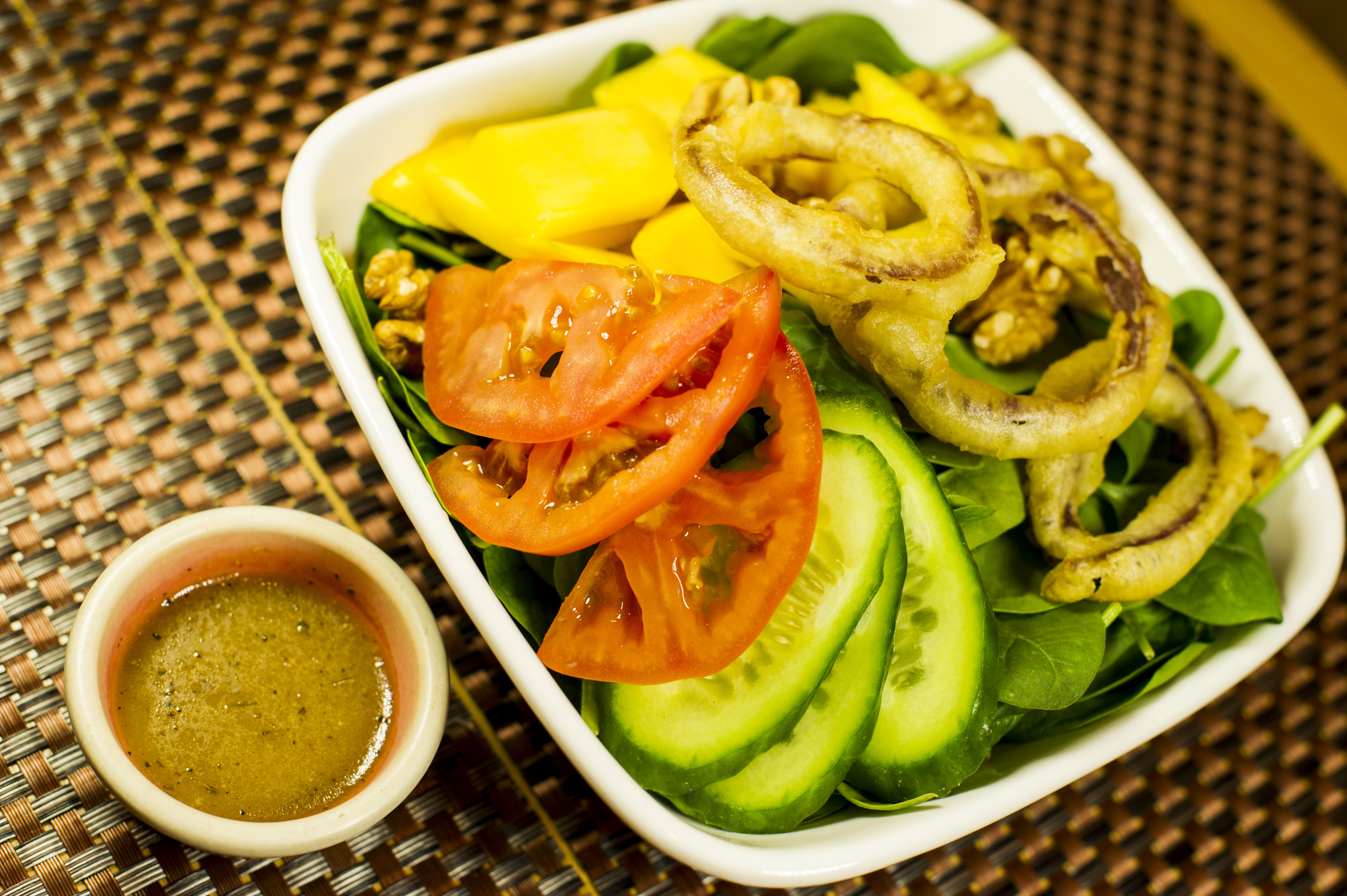 Order S2. Mango Spinach Salad food online from Go Zen Restaurant store, New York on bringmethat.com