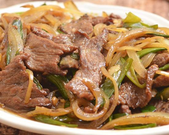 Order Mongolian Beef food online from Happy Inn Chinese Cuisine store, Rosemont on bringmethat.com