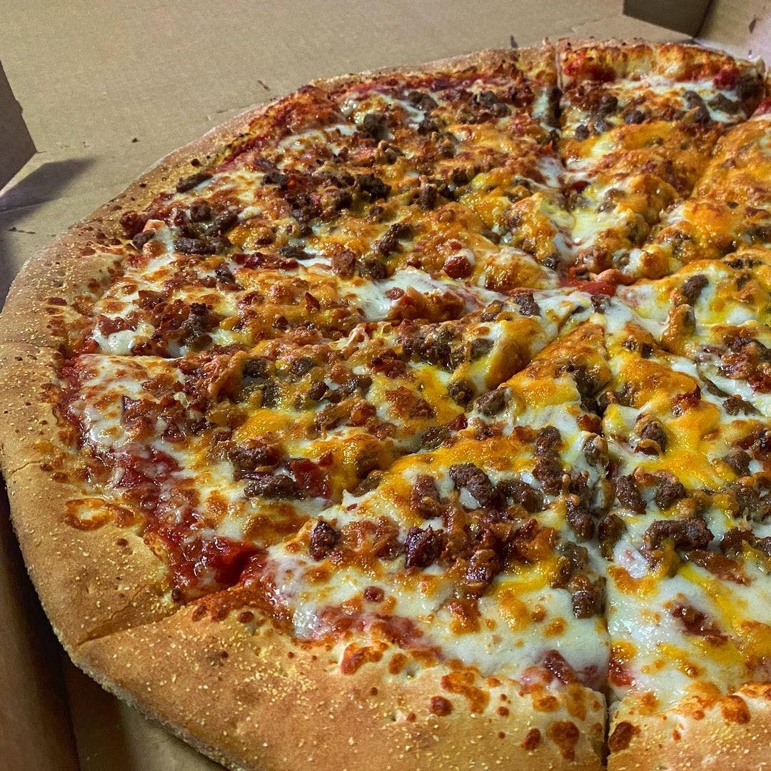 Order Bacon & Cheddar Burger Pizza - Medium food online from Double Or Nothin Pizza store, Ontario on bringmethat.com