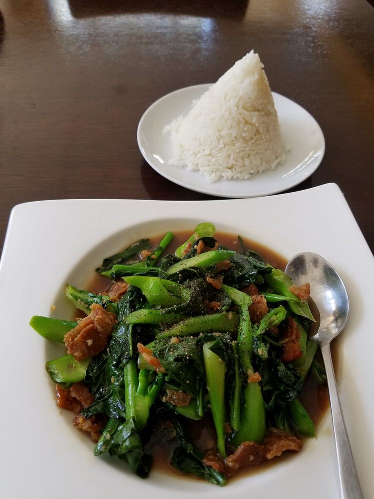 Order Chinese Broccoli with Crispy Pork Belly food online from Naree Thai store, Long Beach on bringmethat.com