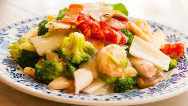 Order Seafood Delight food online from Dragon Phoenix Chinese Restaurant store, Meriden on bringmethat.com