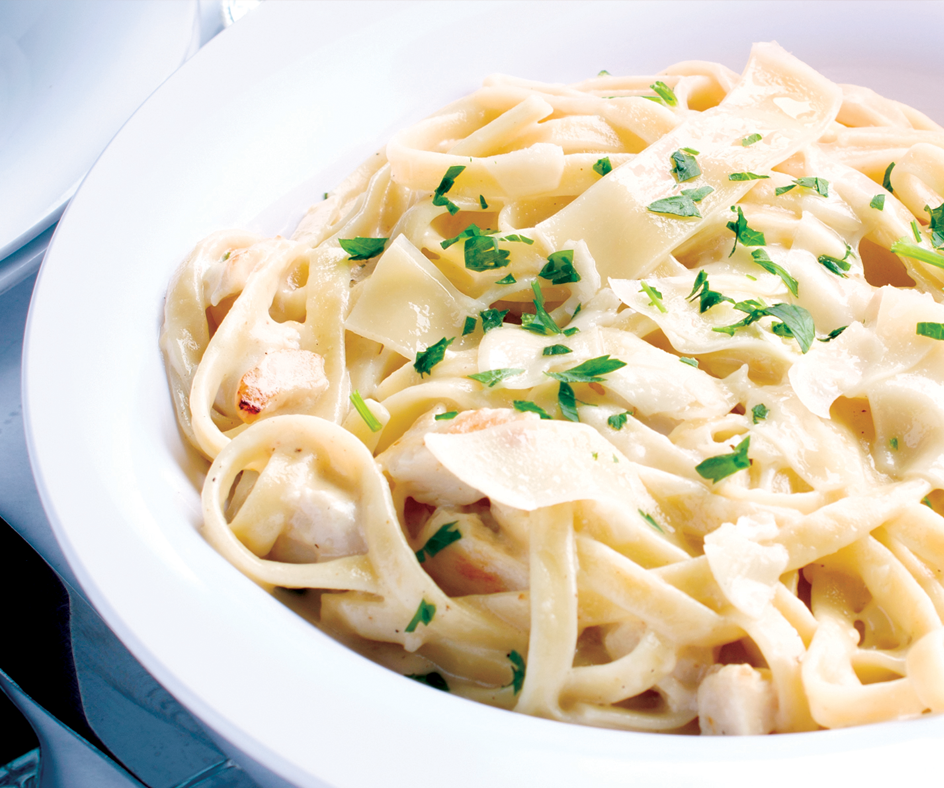Order Fettuccine Alfredo with Grilled Chicken food online from Rosati's Pizza store, Omaha on bringmethat.com