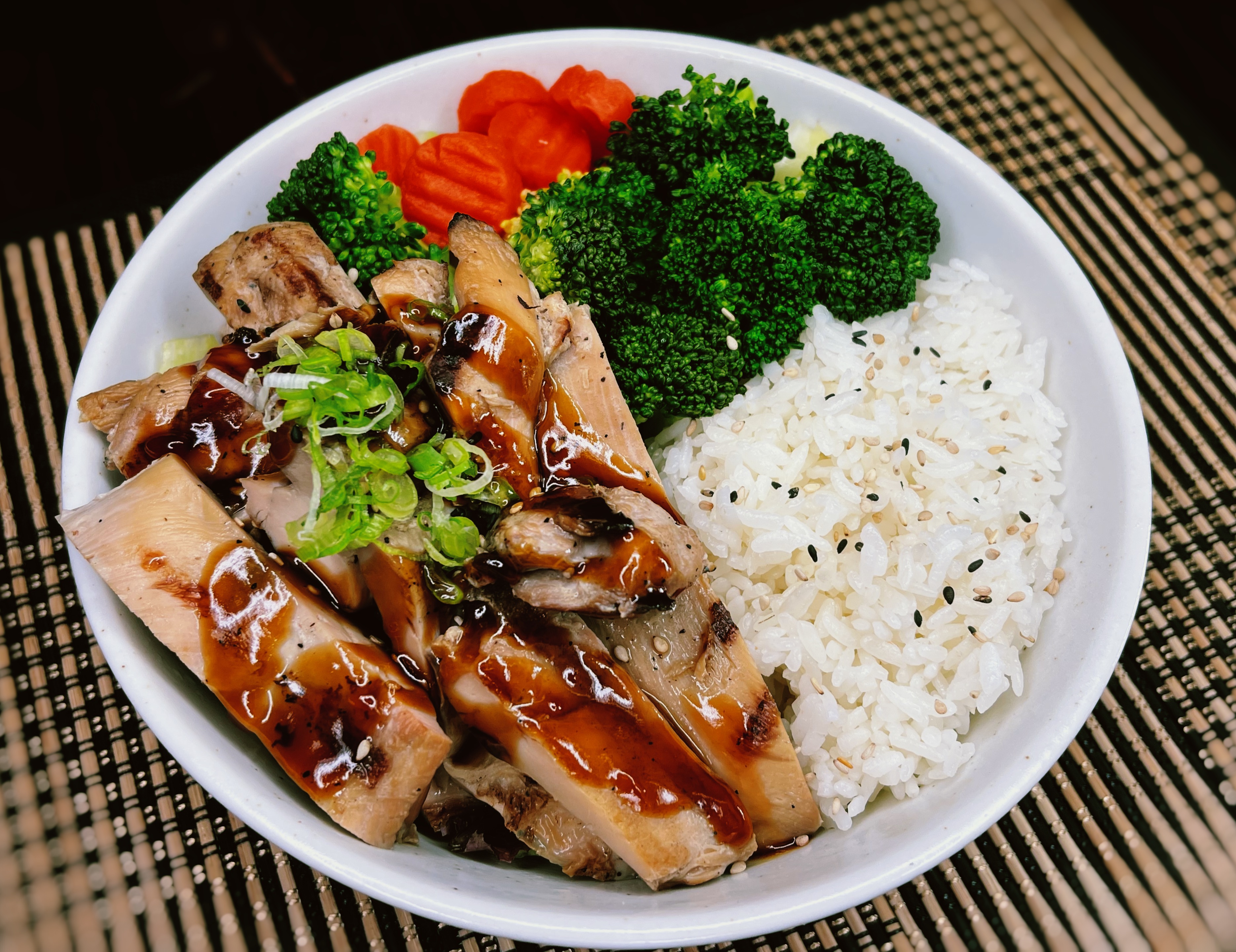 Order 1. Chicken Teriyaki Bowl food online from Sushien store, Carson on bringmethat.com