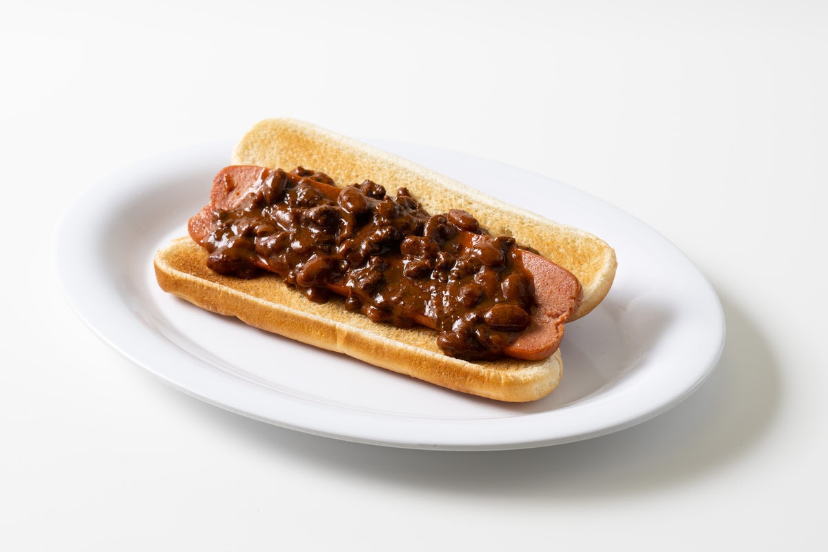 Order CHILI DOG food online from Nation's Giant Hamburgers store, El Cerrito on bringmethat.com