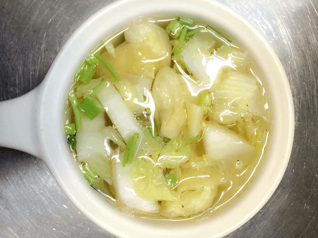 Order S1. Wonton Soup food online from Thai Gourmet store, Pittsburgh on bringmethat.com
