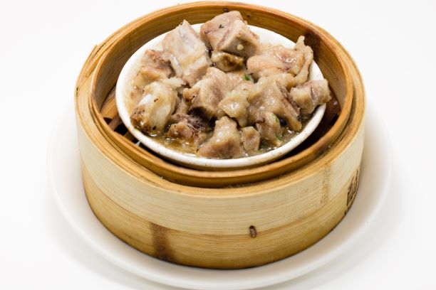 Order  Spare Rib with Black Bean Sauce food online from Triple Crown Seafood Restaurant store, Chicago on bringmethat.com
