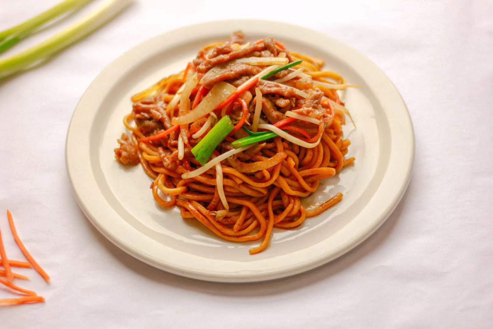 Order F4. Fried Lo Mein 炒捞面 food online from Noodle & I store, West Lafayette on bringmethat.com