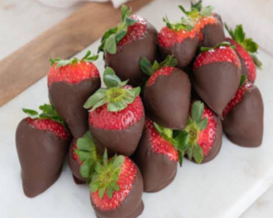 Order Vegan Dozen Chocolate Covered Strawberries food online from Chocolatey Sweets store, Los Angeles on bringmethat.com
