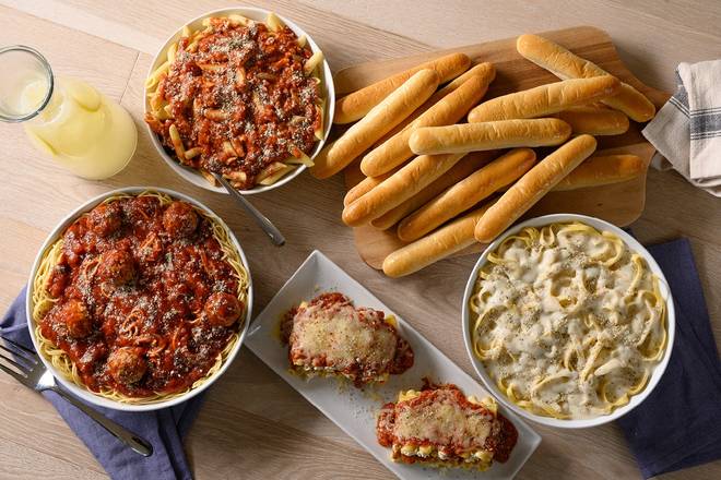 Order Ultimate Sampler Family Meal food online from Fazoli store, Knoxville on bringmethat.com