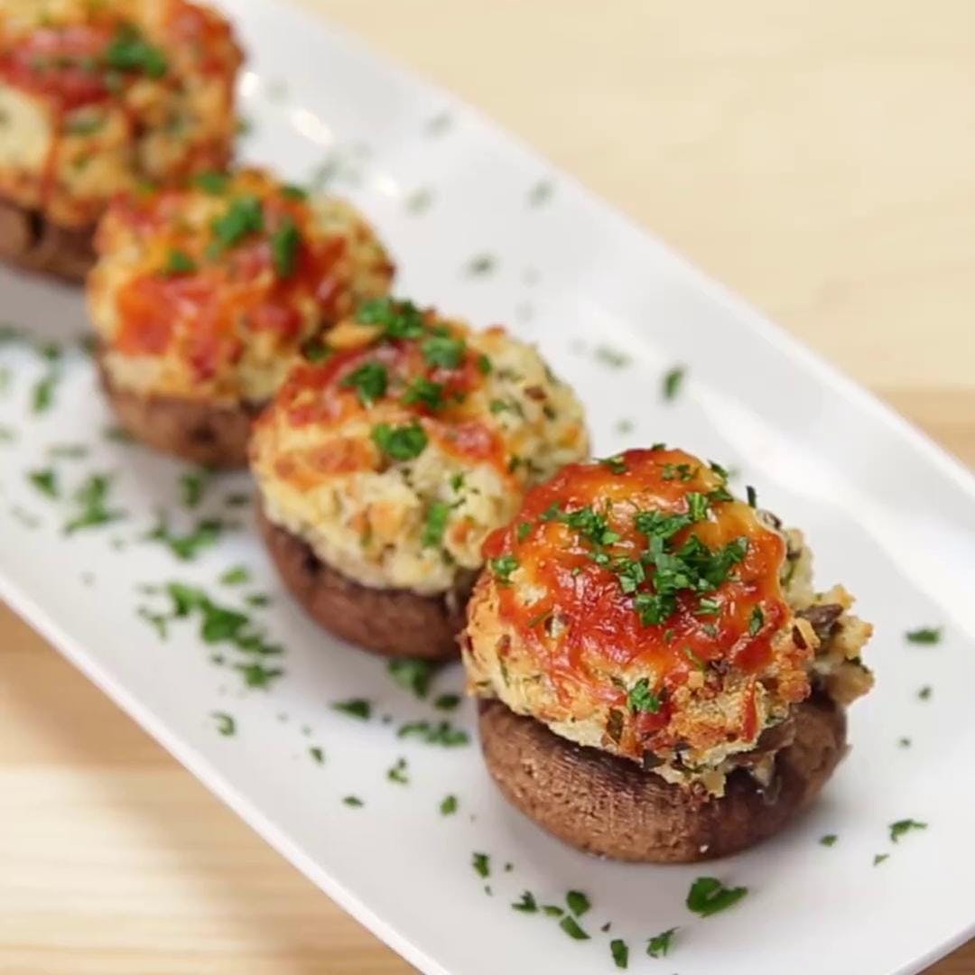 Order Stuffed Mushrooms - Appetizer food online from Mimo's New York Style Pizzeria store, New Albany on bringmethat.com