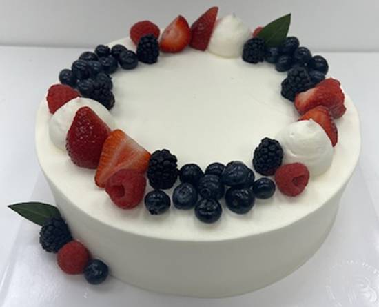 Order Very Berry Soft Cream Cake food online from Paris Baguette store, Mountain View on bringmethat.com