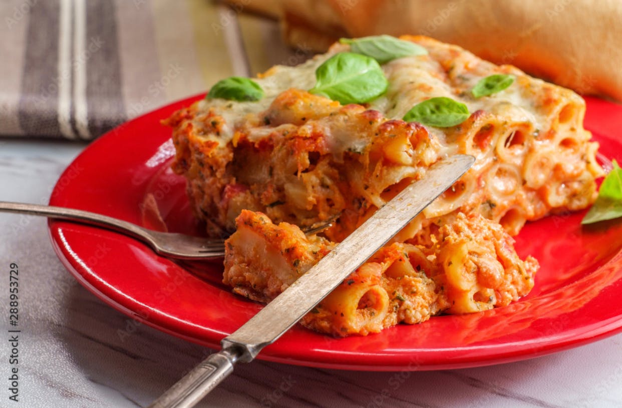 Order Baked Ziti Lunch Special - Lunch food online from Zeno Italian Grill store, Pembroke on bringmethat.com