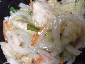 Order 51. Chicken Chow Mein 几抄面 food online from Moon Wok store, Lenexa on bringmethat.com
