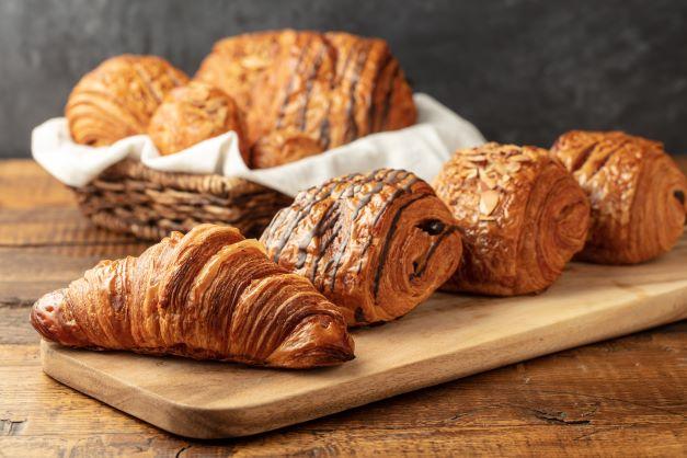 Order Almond Chocolate Croissant food online from Bread & Cie store, San Diego on bringmethat.com