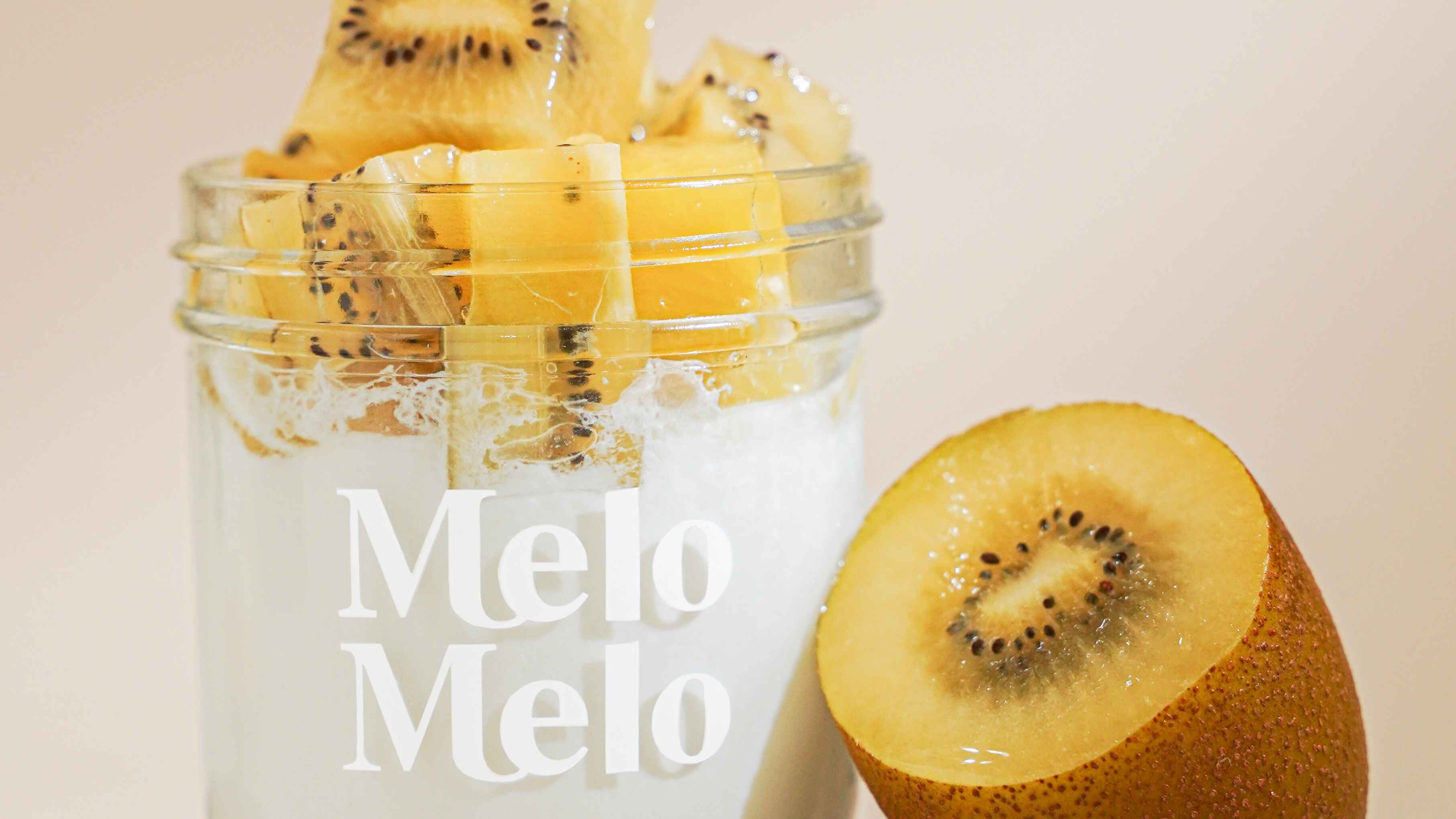 Order Golden Kiwi Coconut Jelly / 黄金奇异果椰子冻 food online from Melo Melo store, Los Angeles on bringmethat.com
