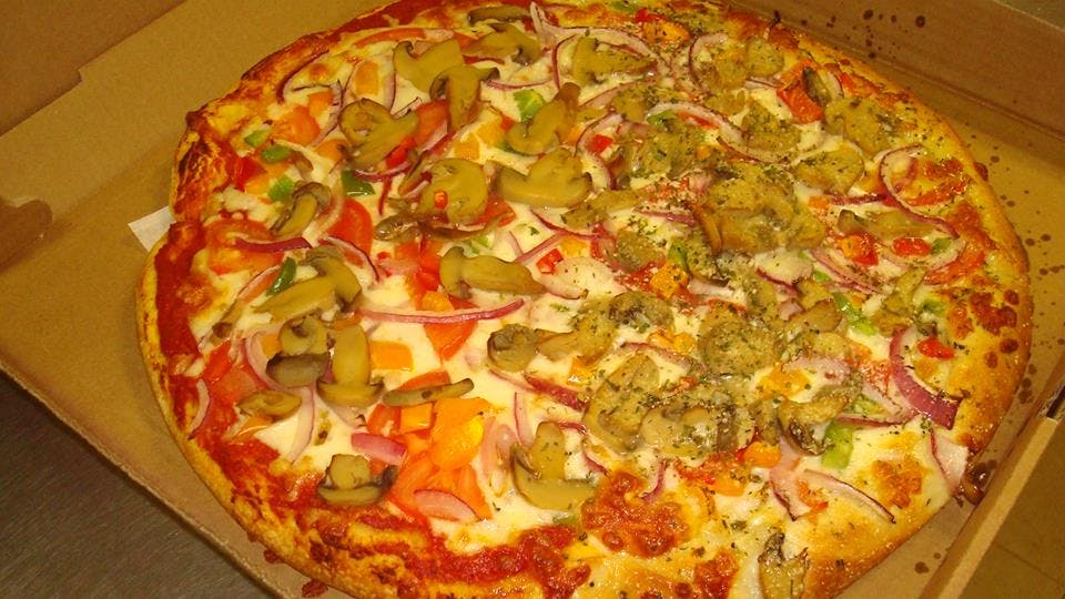 Order Veggie Pizza - 9'' (6 Slices) food online from Rob's Pizza store, Murrysville on bringmethat.com