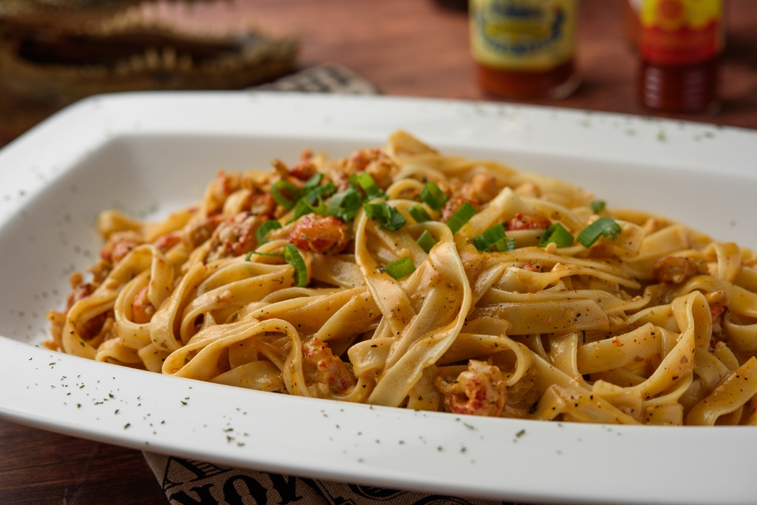 Order Small Crawfish Fettuccine food online from Buzzard Billy store, Lincoln on bringmethat.com