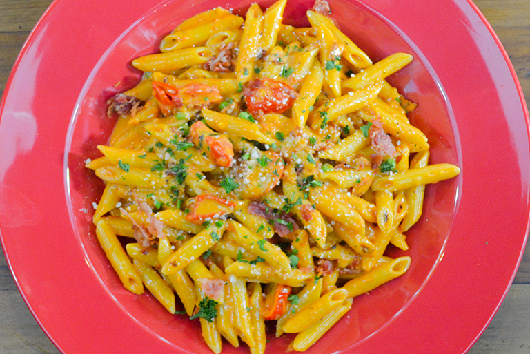 Order Pasta with Vodka Sauce food online from Ciconte Italia Pizzeria store, Marlton on bringmethat.com