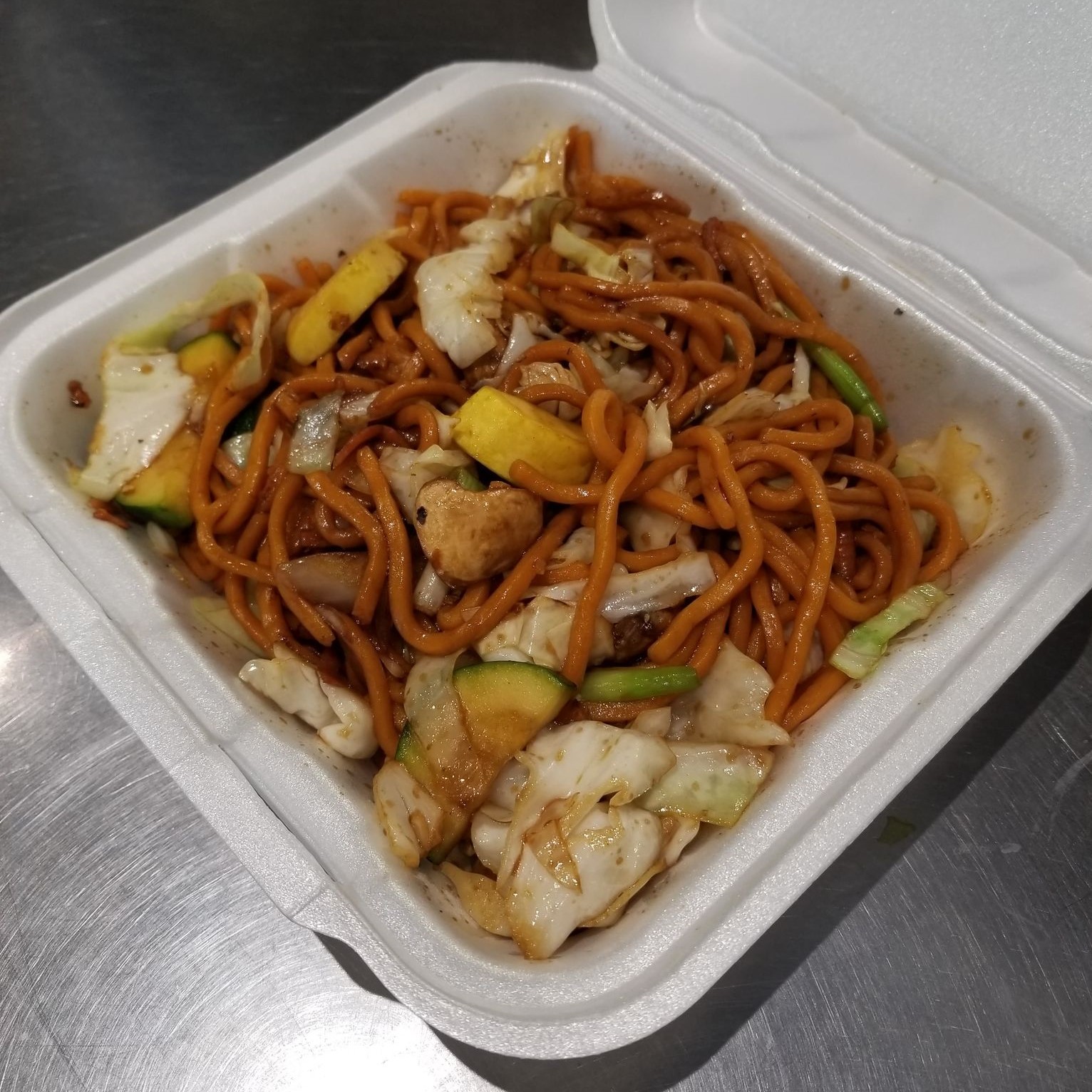 Order Vegetable Lo Mein food online from Nam Noodles And More store, Pasadena on bringmethat.com