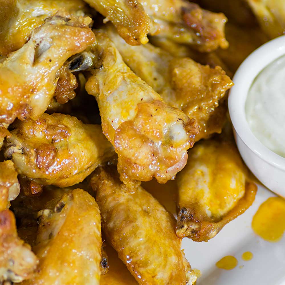 Order Traditional Wings food online from Pizza Bella Monte store, Pittsburgh on bringmethat.com