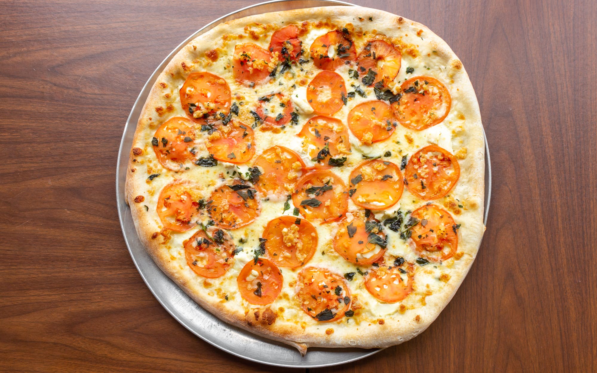 Order White Pizza with Tomato food online from Donna Pizza store, Palisades Park on bringmethat.com
