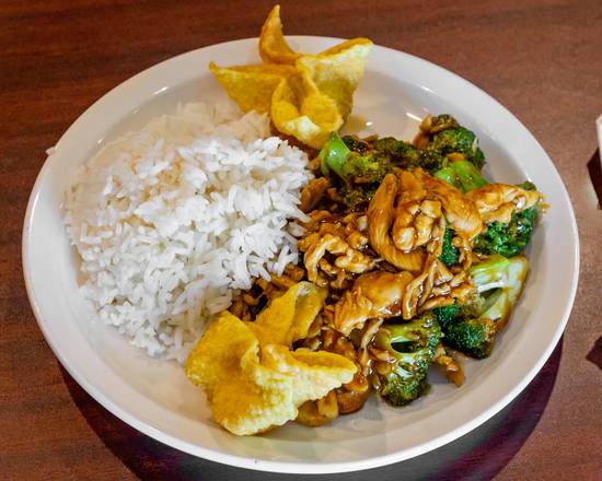 Order Chicken with Broccoli food online from Bamboo Garden store, Westland on bringmethat.com