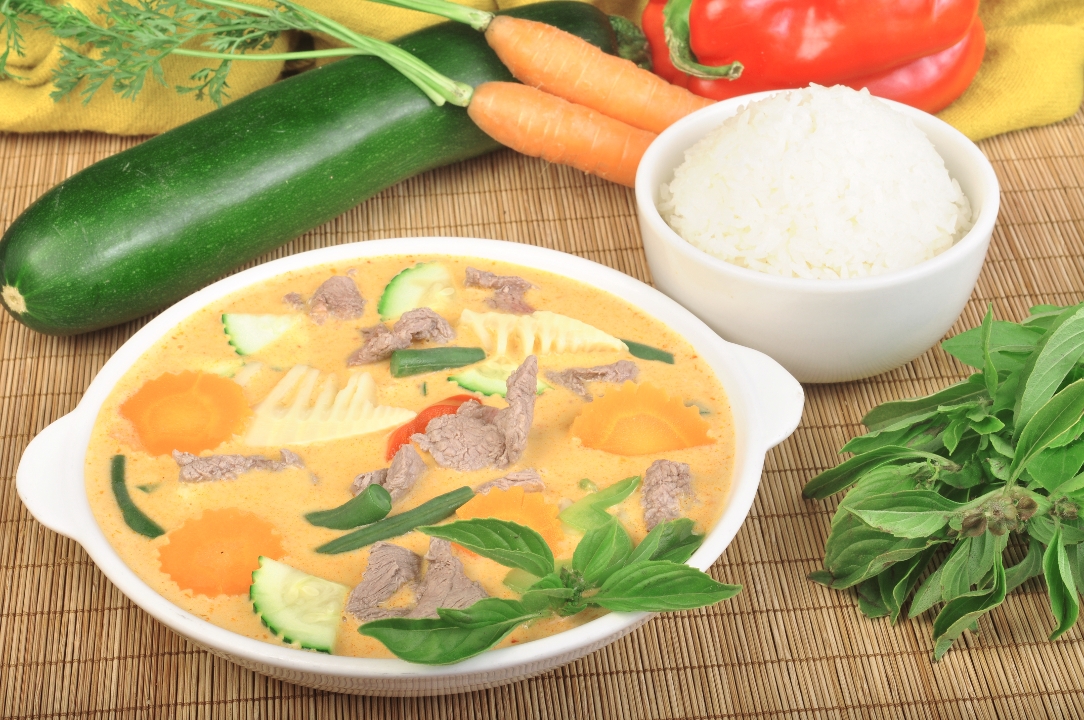 Order Red Curry food online from Pacific Thai store, Santa Cruz on bringmethat.com
