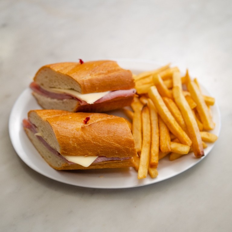 Order Raiders Sandwich food online from K's Crepes & Cafe store, Sunnyvale on bringmethat.com