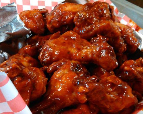 Order Chicken Wings
 food online from Cataldo's Pizzeria store, Bakersfield on bringmethat.com
