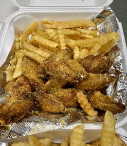 Order 10 Piece Wing Combo food online from Jen Fish Fry store, Fayetteville on bringmethat.com