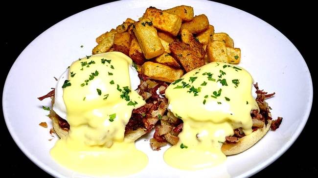 Order Corned Beef Hash Benedict food online from Mimi Café store, Chino on bringmethat.com