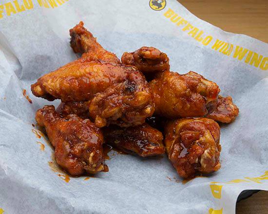 Order 15 Traditional Wings food online from Buffalo Wild Wings store, Atascocita on bringmethat.com