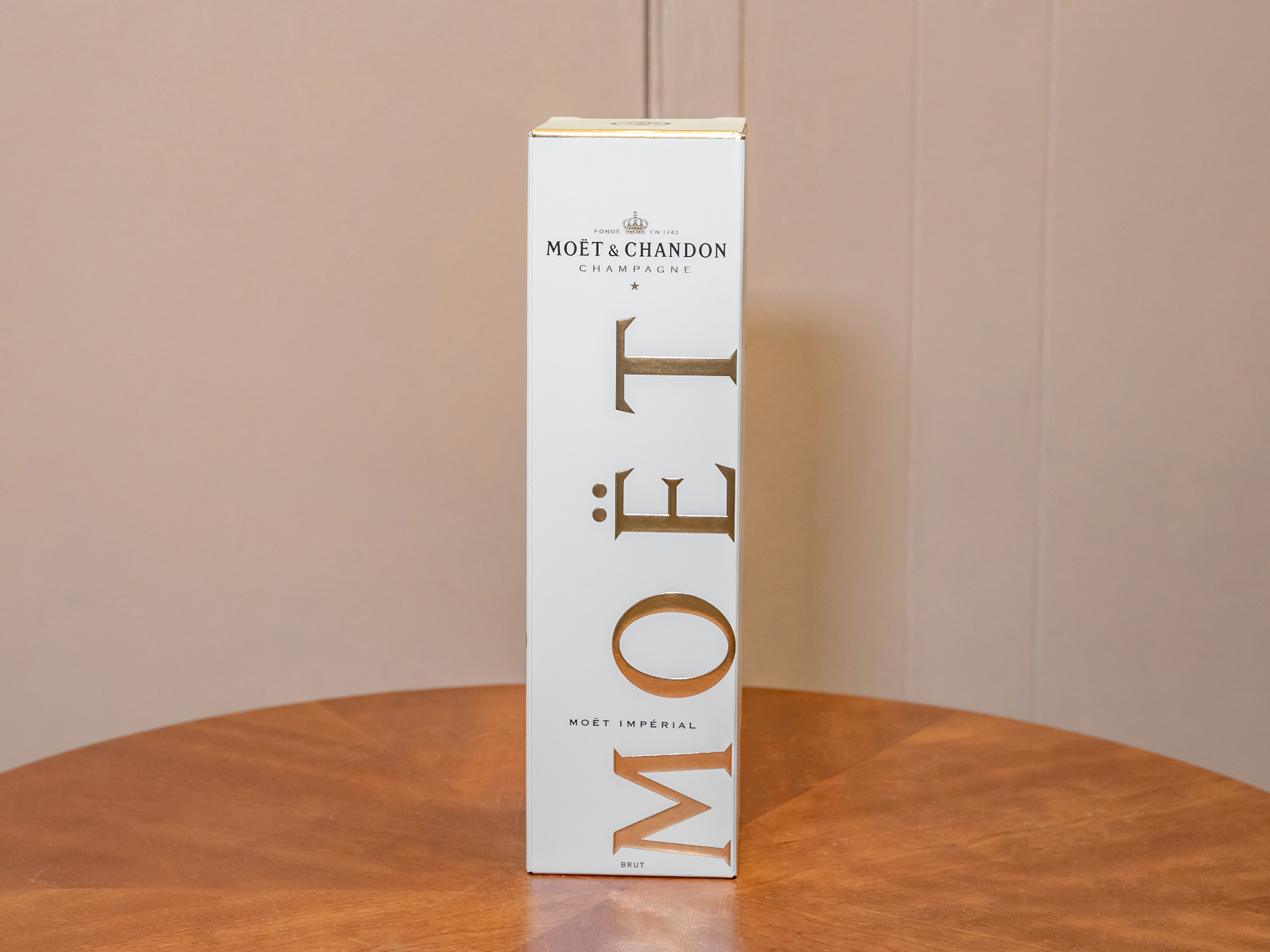 Order Moet and Chandon Imperial Brut, 750 ml. Champagne food online from Jose's Wines & Liquors store, Valley Cottage on bringmethat.com