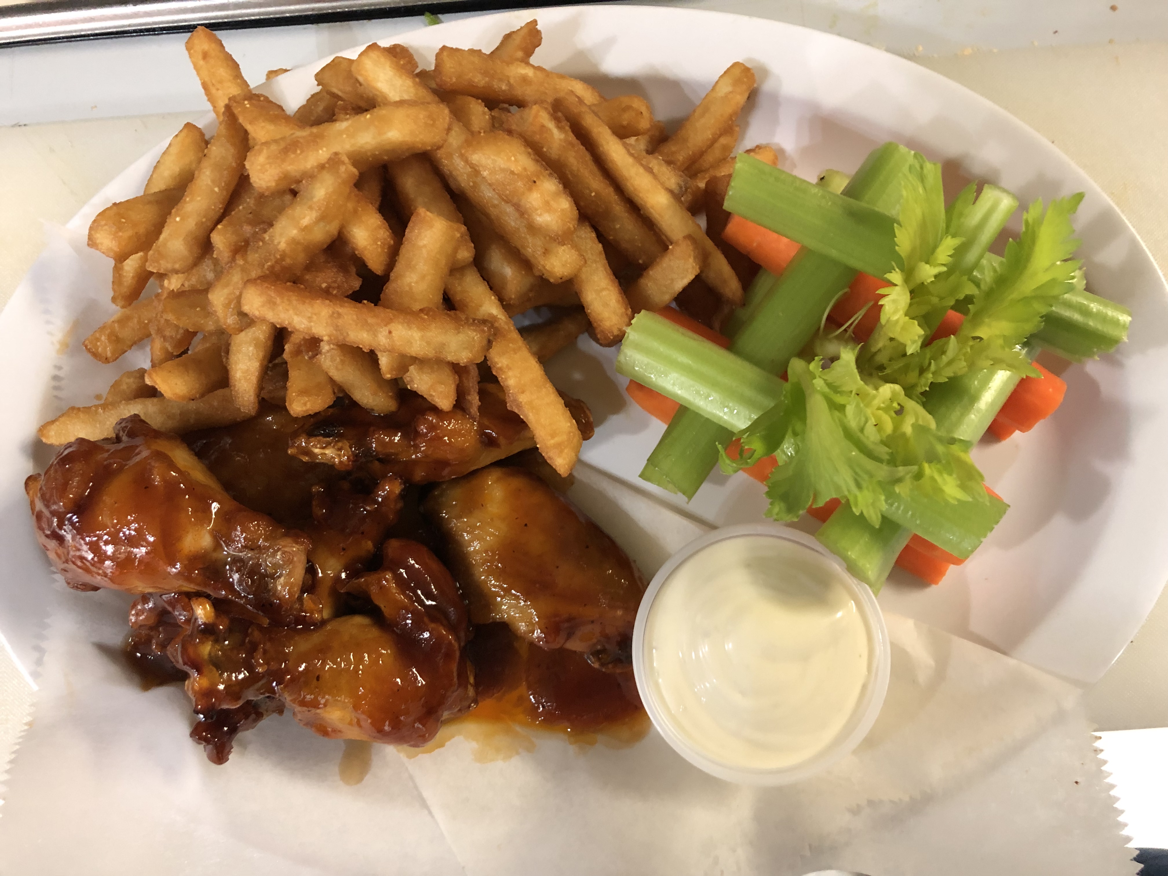 Order Buffalo Wings food online from Johnny's Pizza Diner store, Bronx on bringmethat.com