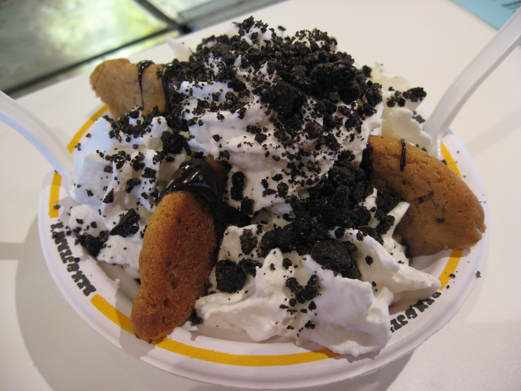 Order Cookie Cookie Sundae™ food online from Ben & Jerry Ice Cream & Non Dairy store, Sherman Oaks on bringmethat.com