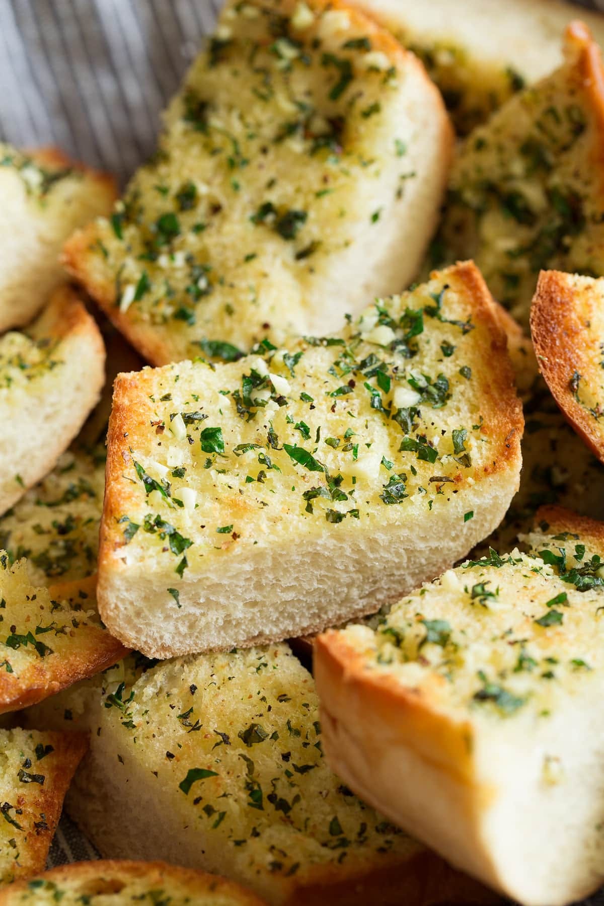 Order Garlic Cheese Bread - Appetizer food online from Craft 64 store, Scottsdale on bringmethat.com
