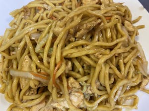 Order Chicken Lo Mein food online from China Cafe store, Castle Rock on bringmethat.com
