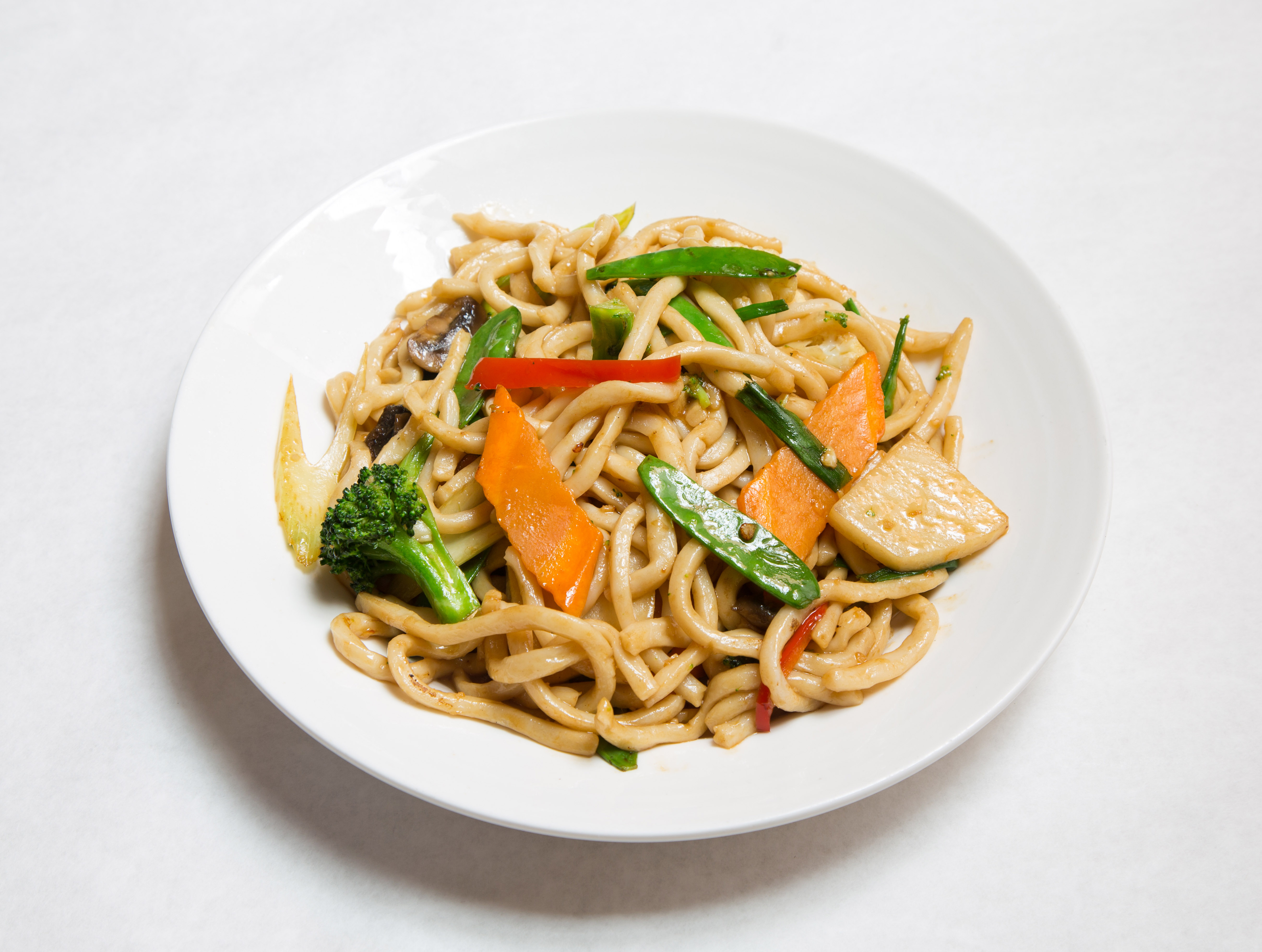 Order Lo Mein food online from Baumgart's Cafe store, Englewood on bringmethat.com