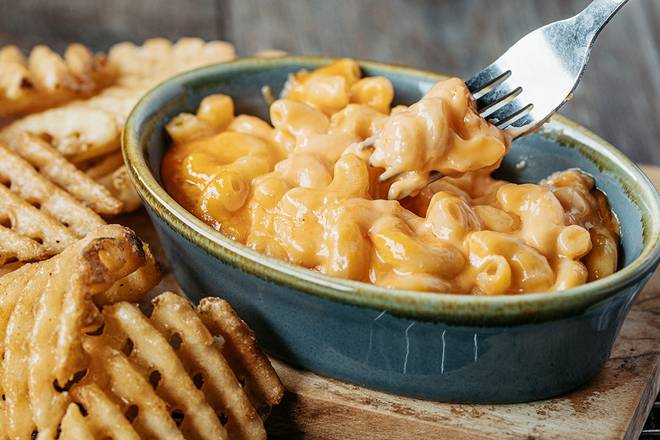 Order Kids Macaroni & Cheese food online from Logan Roadhouse 480 store, Norman on bringmethat.com