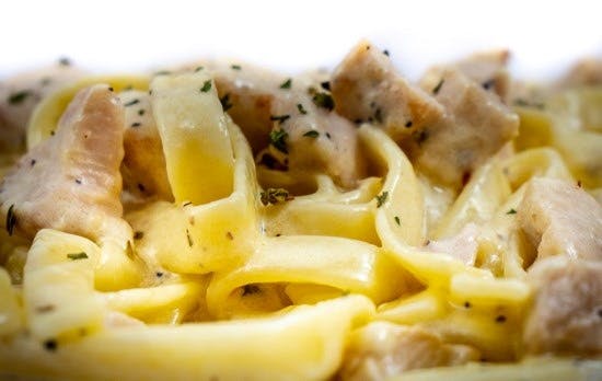 Order Fettuccine Alfredo with Shrimp - Pasta food online from Pizza Pie Me store, Arlington on bringmethat.com
