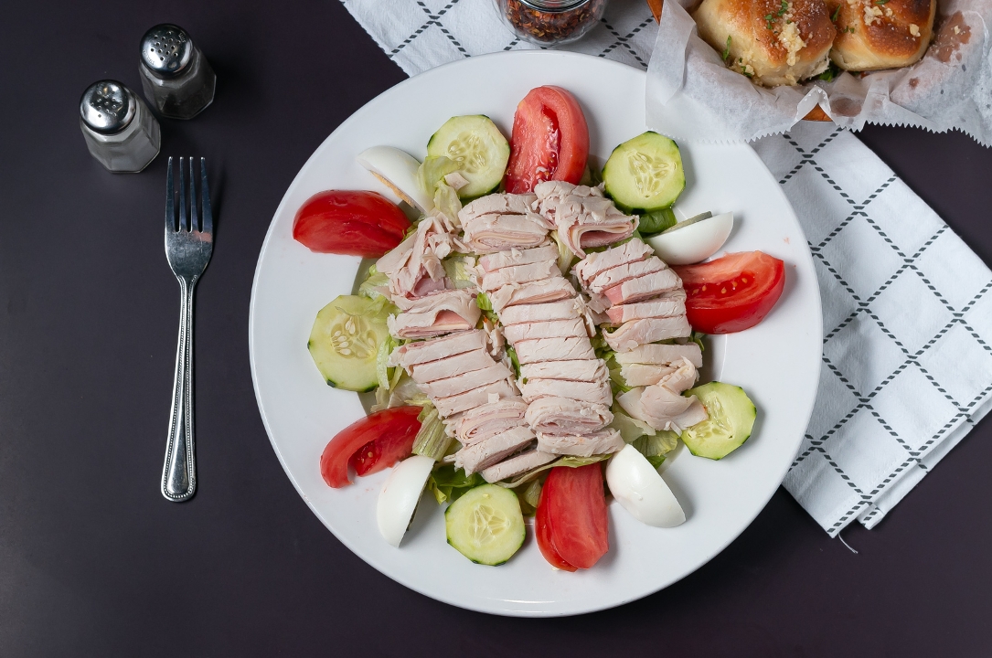 Order Tuna Salad food online from 4 Brothers Italian Restaurant & Pizzeria store, Delray Beach on bringmethat.com