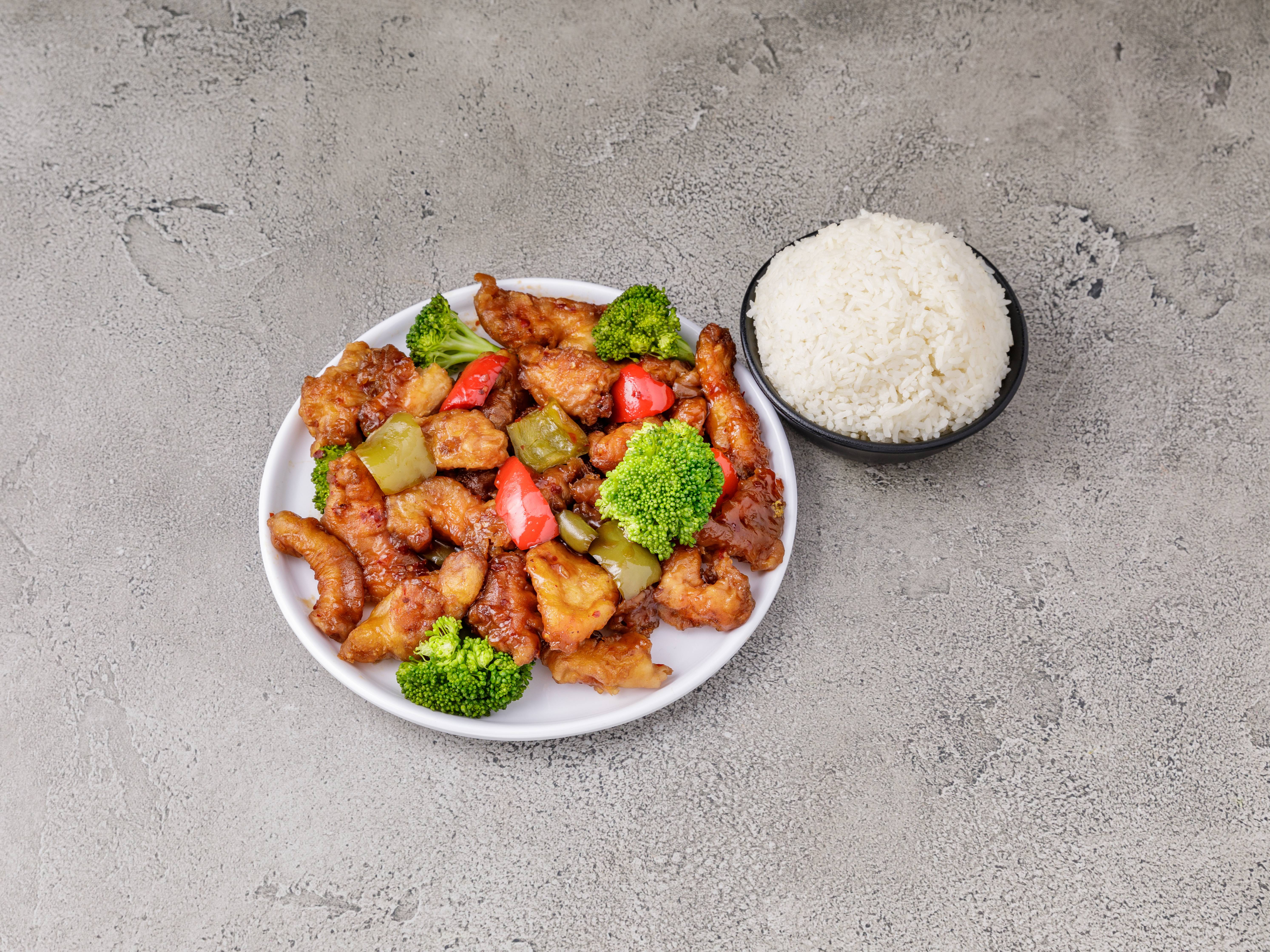 Order General Tso's Chicken food online from Sunshine Chinese Thai store, Suwanee on bringmethat.com