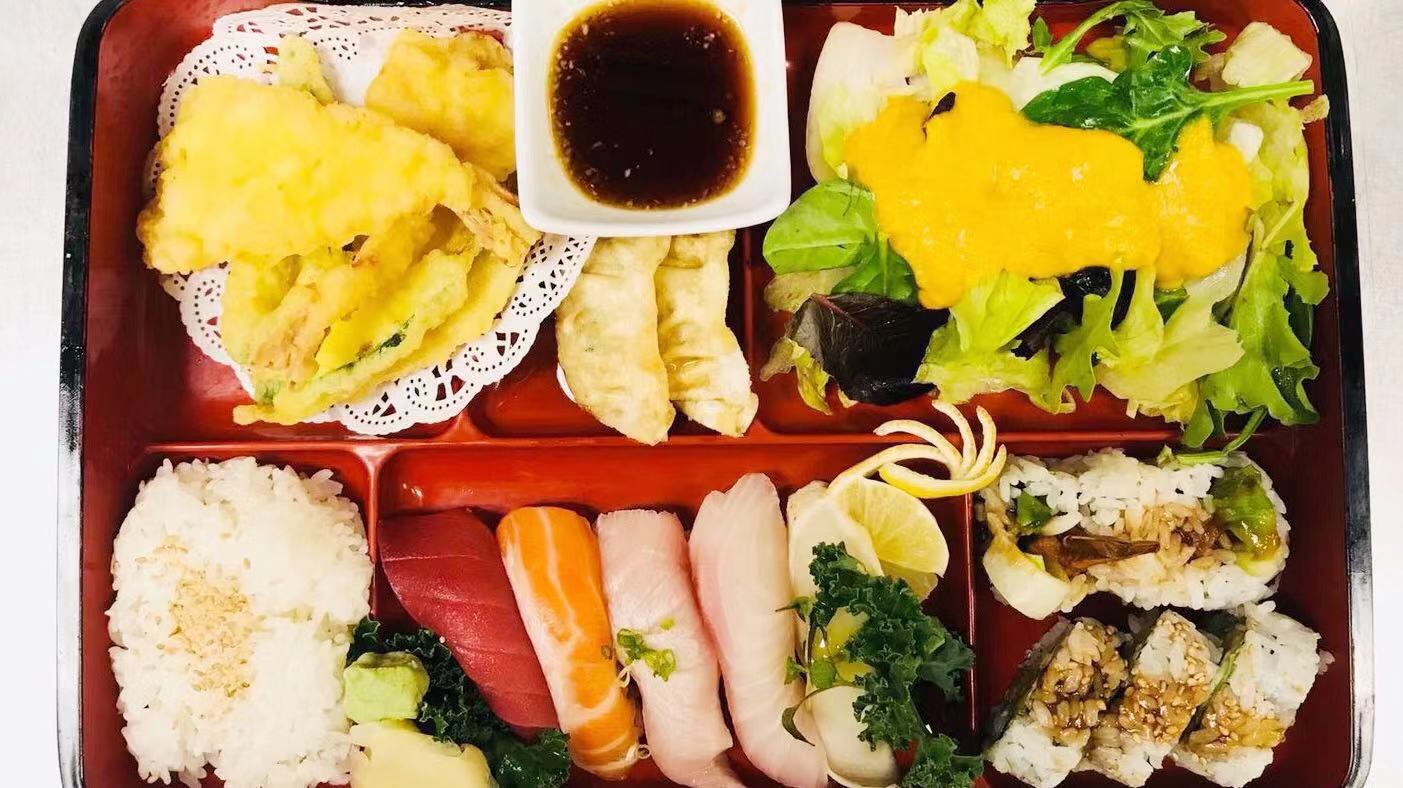Order K6. Five Pieces Nigiri Bento Box food online from Sushi Bang Bang store, Austin on bringmethat.com