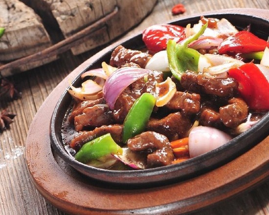 Order Sizzling Iron Beef铁板牛肉 food online from Frice store, Chino Hills on bringmethat.com