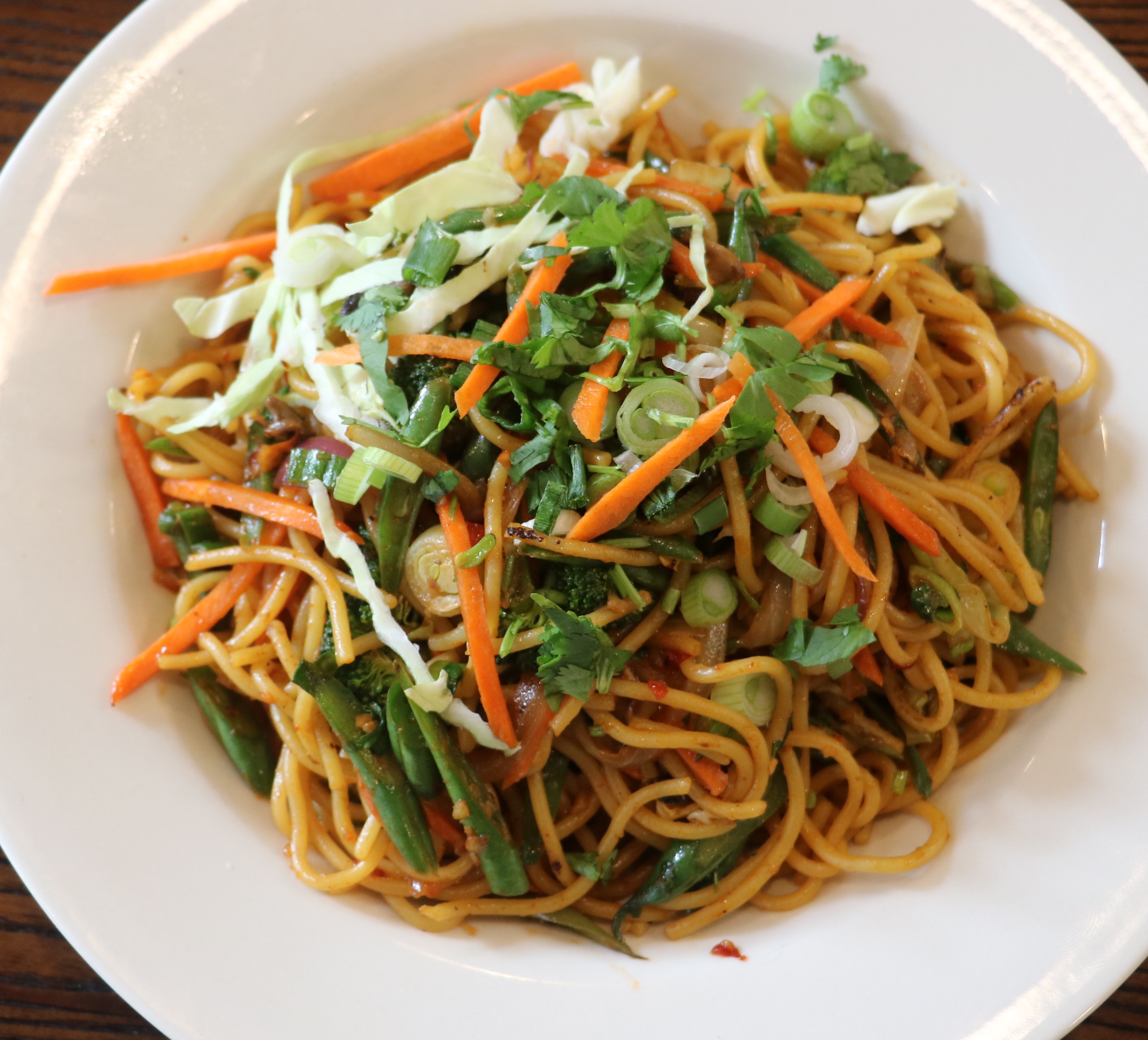 Order Vegetable Chow Mein food online from Himalayan Pizza & Momo store, San Francisco on bringmethat.com